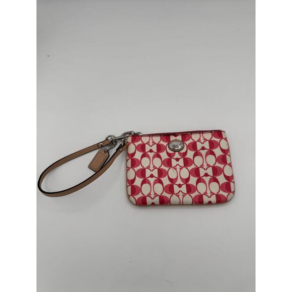 Coach Handbags - Coach wristlet